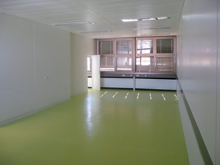 Bürogebäude in Meidling – Ein leerer, bezugsfertiger Raum