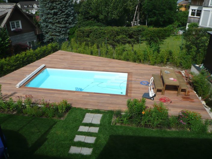 Errichtung gekuppeltes Kleingartenhaus – Garten mit Pool