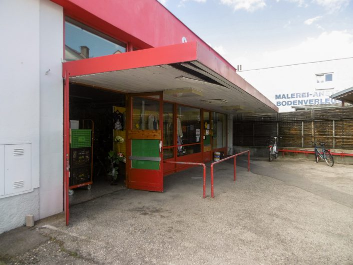 Eingangsbereich des Sozialmarktes Ternitz
